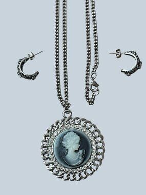 Vintage Cameo Necklace & Earrings Set Black White Rhinestone Silver Tone